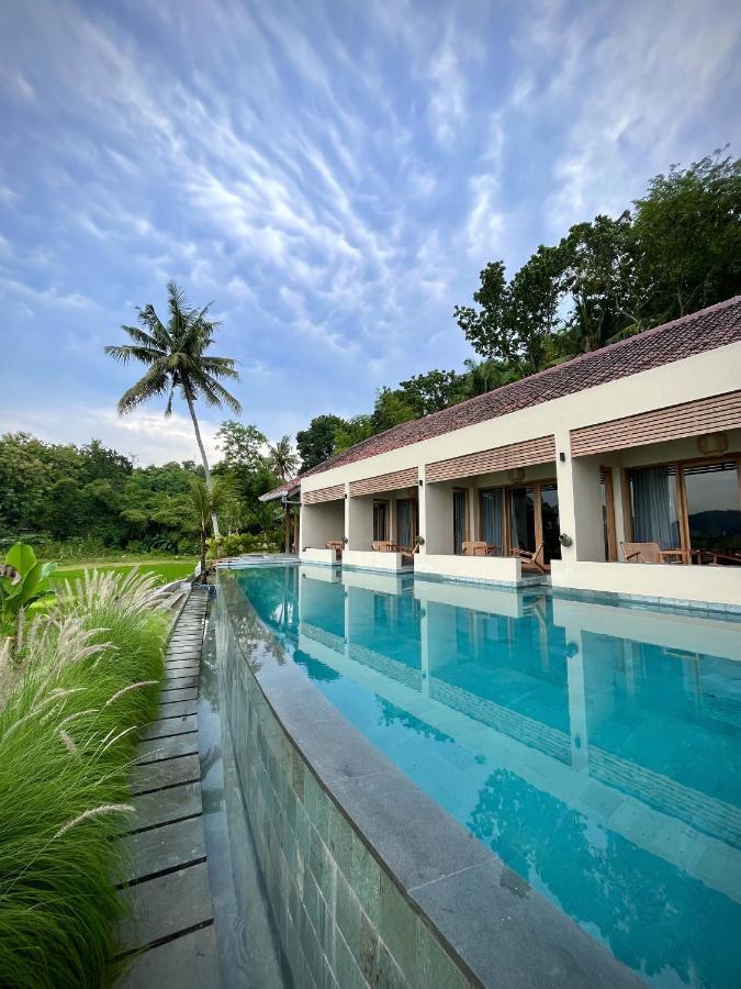Putjung Boutique Villa Jogja Senang מראה חיצוני תמונה
